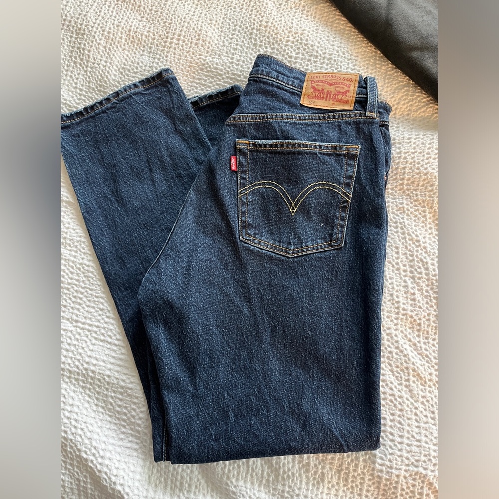 Women’s Levi 501 jeans ICONIC straight leg 29W 28L
